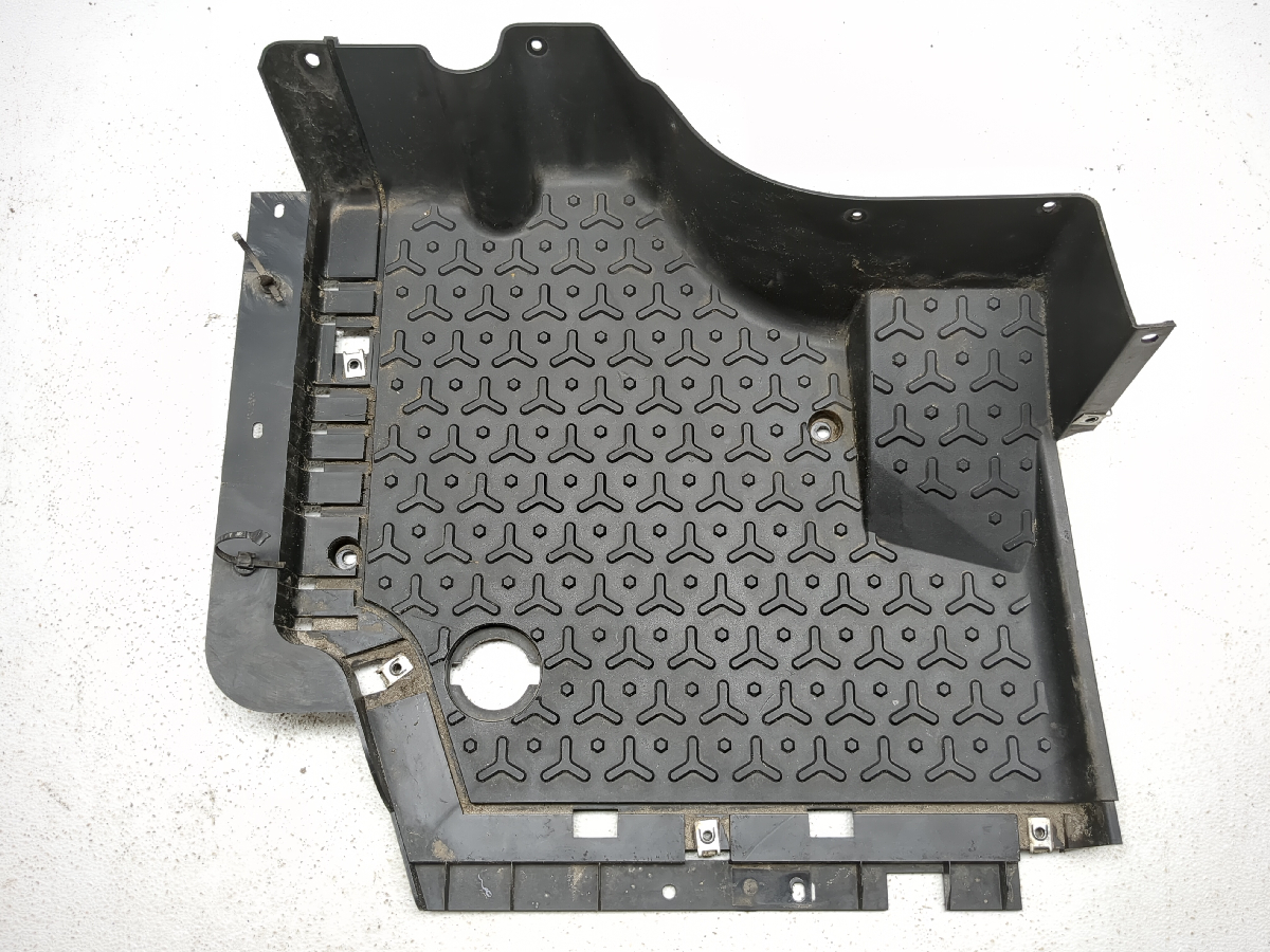 22 Segway Fugleman UT10 X Front Right Floorboard Footwell Cover Panel Plastic