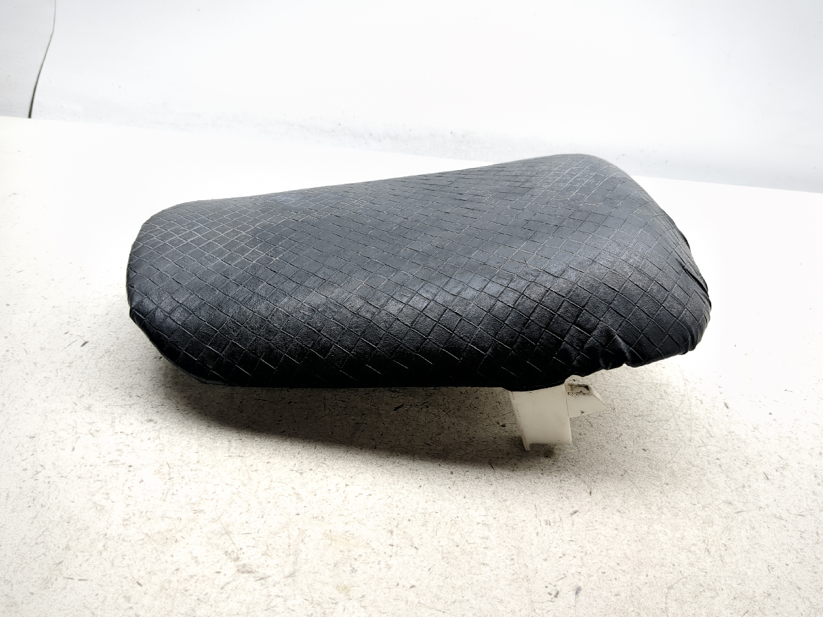 00 01 Kawasaki ZX900E ZX9R Rear Passenger Seat W/ Aftermarket Cover