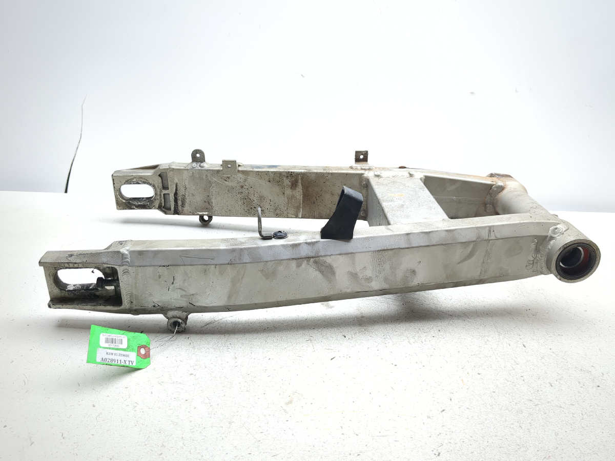 00 01 Kawasaki ZX900E ZX9R Rear Wheel Swing Arm Frame