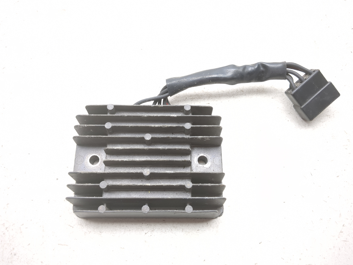 04 05 Suzuki GSXR 750 Voltage Regulator Rectifier