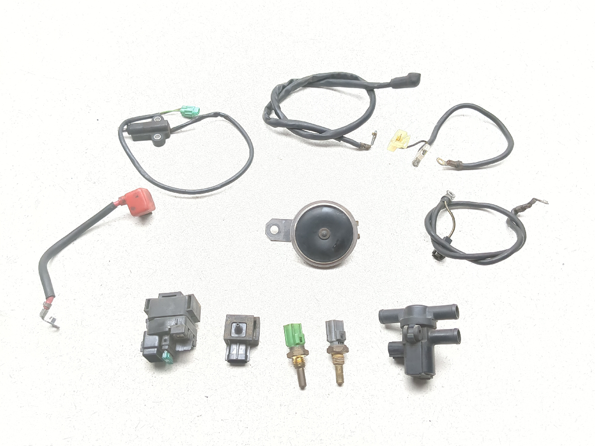 04 05 Suzuki GSXR 600 750 Relay Set Kickstand Air Valve Temperature Starter