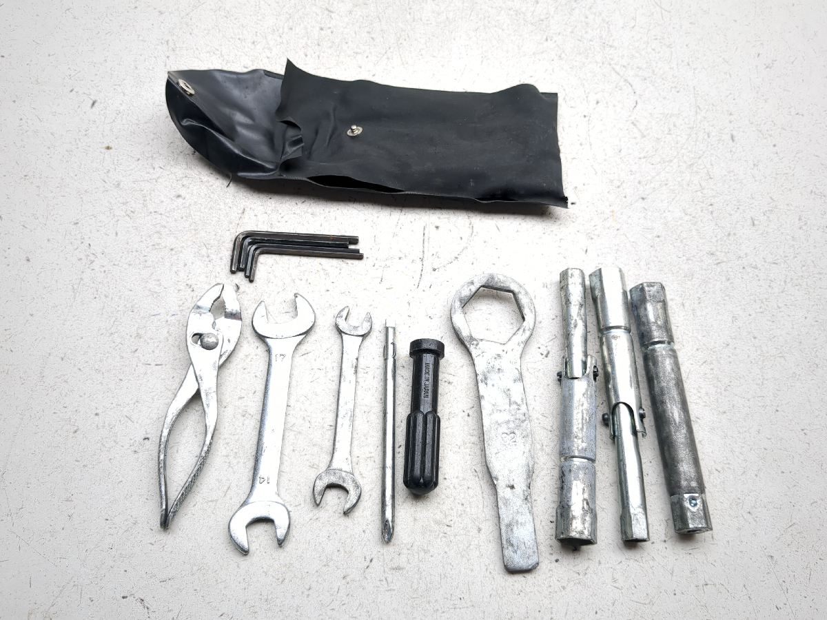 00-02 Kawasaki Ninja ZX6R ZX6 Tool Kit