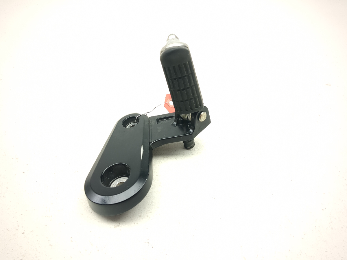 19-21 Honda Z125 Monkey Front Left Driver Foot Peg K0F-L DSC-1