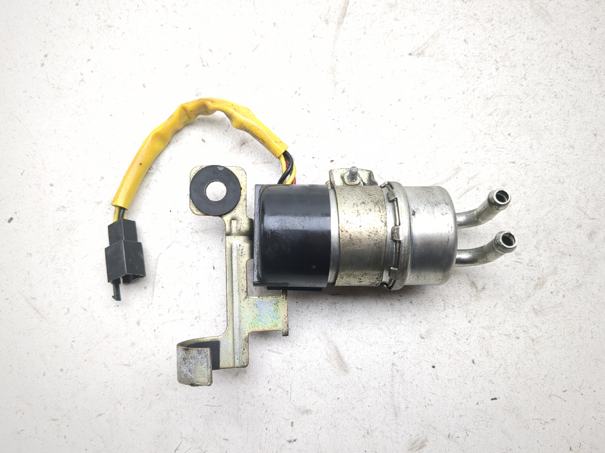92-04 Suzuki VS800 Intruder Petrol Gas Fuel Pump Assembly