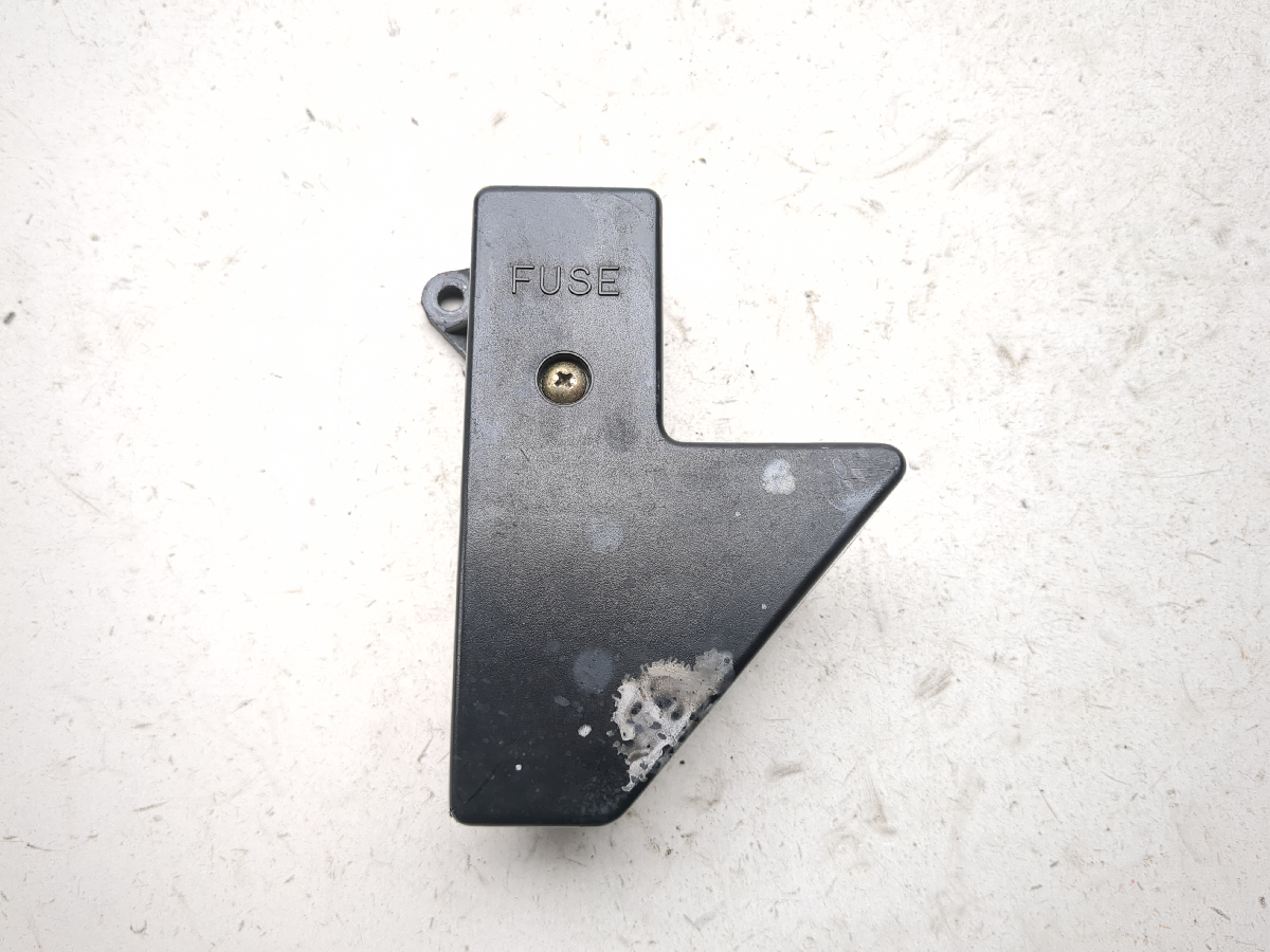 92-04 Suzuki VS800 Intruder Fuse Junction Box