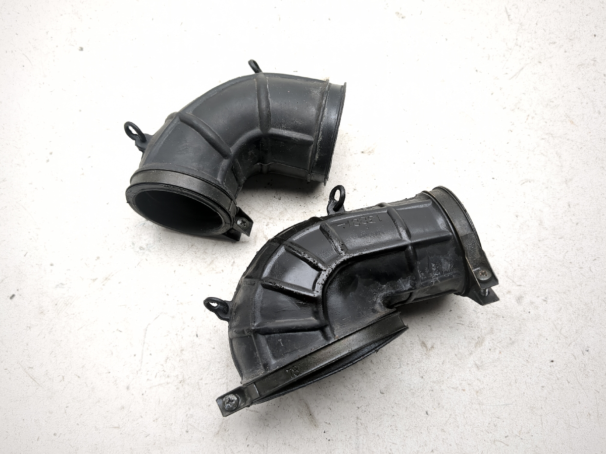92-04 Suzuki VS800 Intruder Air Intake Tubes Set 13881-38A50 13881-38A00