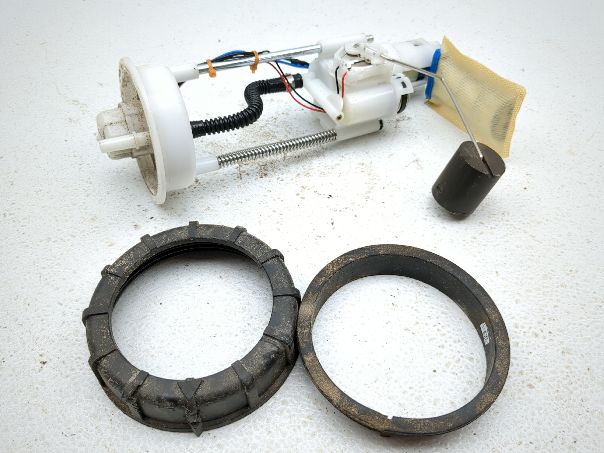 14-18 Polaris RZR 1000 XP High Lifter Petrol Gas Fuel Pump W/ Locking Rings