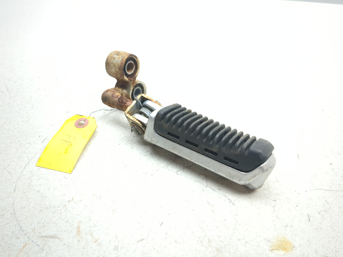 91-93 Suzuki GSX1100 G GSX 1100 Front Right Driver Foot Peg