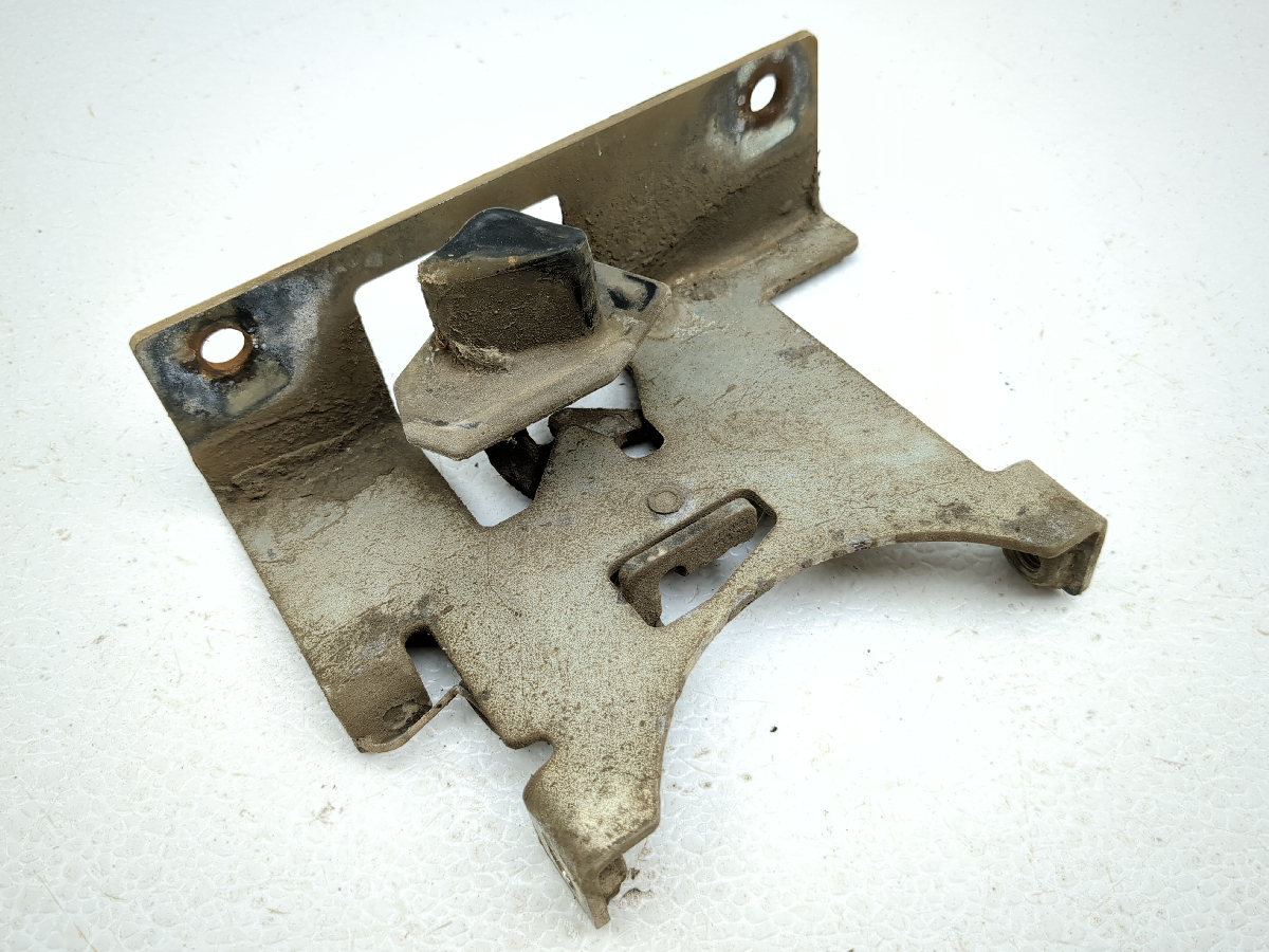 08-21 Kubota RTV 500 RTV500 Front Hood Latch Lock TRSH PL