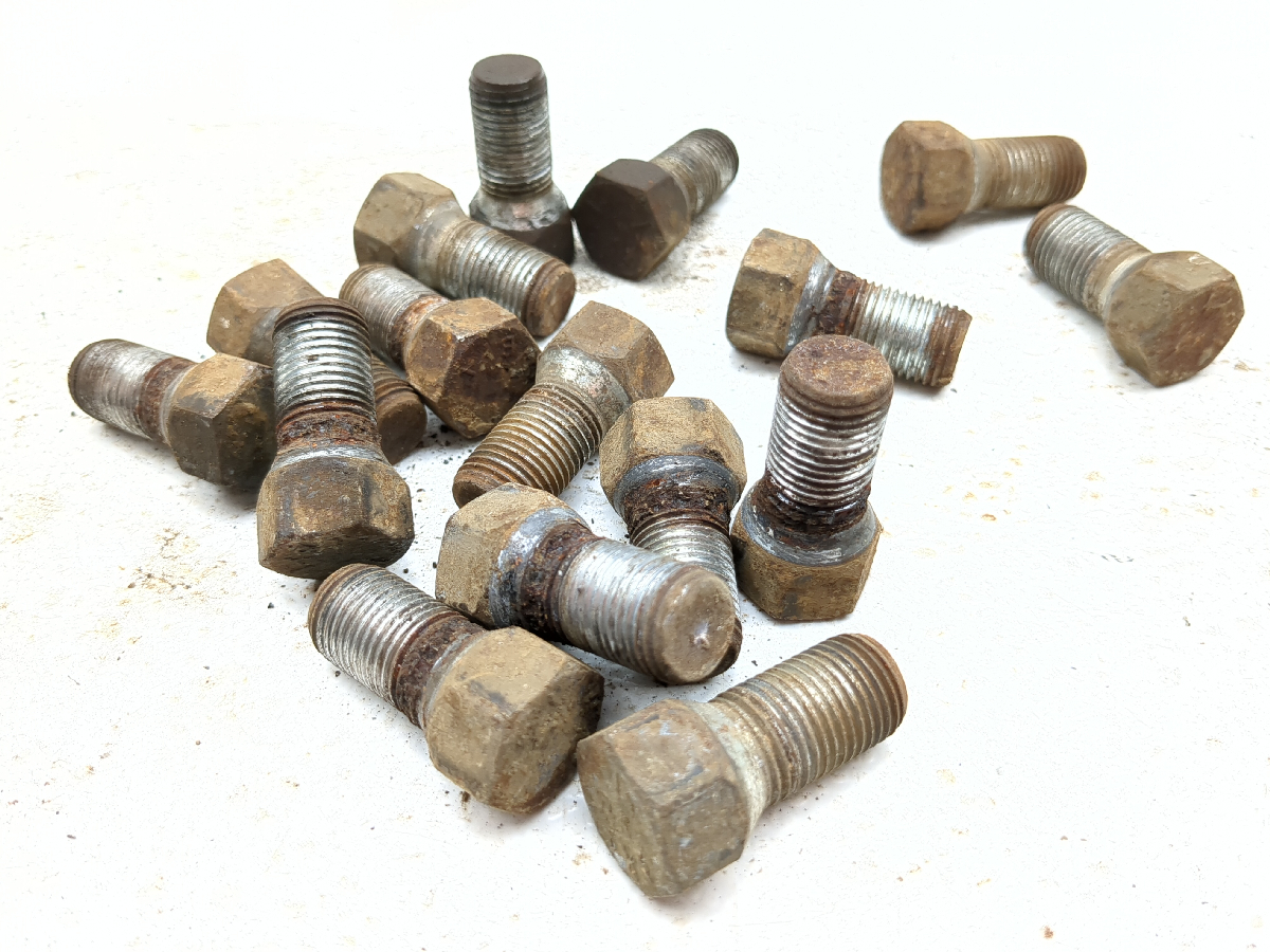 08-21 Kubota RTV 500 RTV500 Wheel Studs Set Of 16