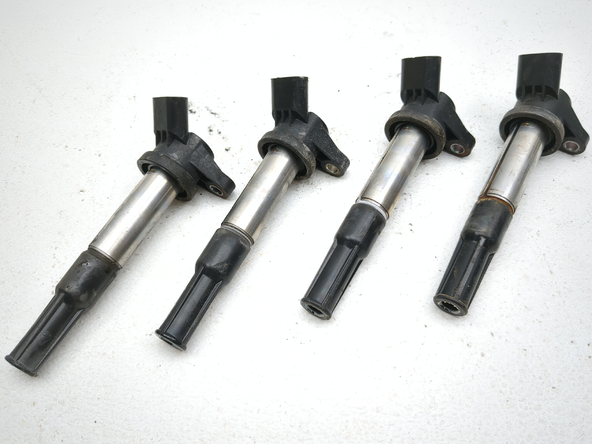 21-24 Polaris Slingshot SL Ignition Coil Plugs Packs 28445098