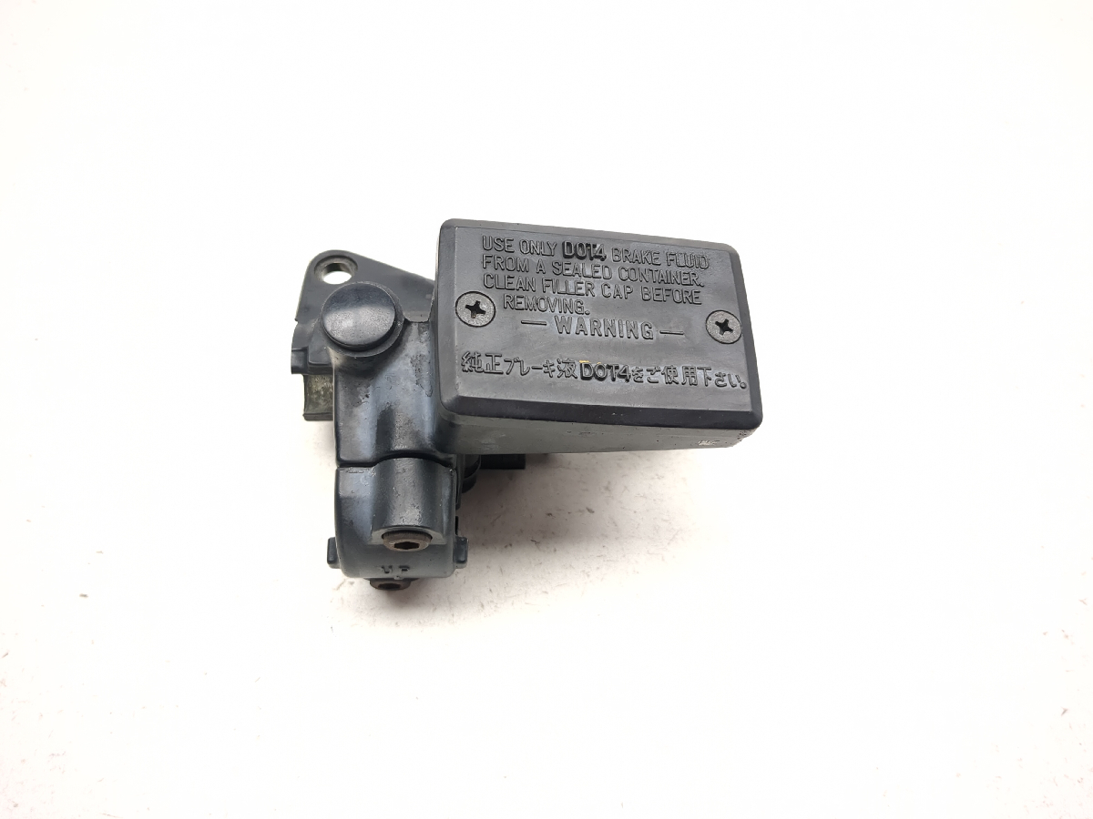 03-05 Yamaha FJR 1300 Clutch Master Cylinder