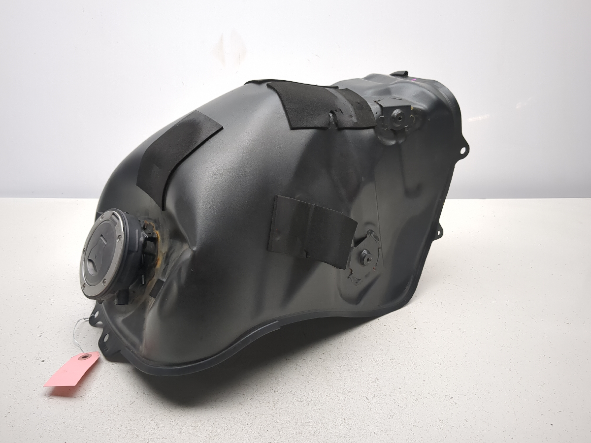 17-23 Honda CBR1000RR Gas Fuel Tank Petrol Reservoir No Key
