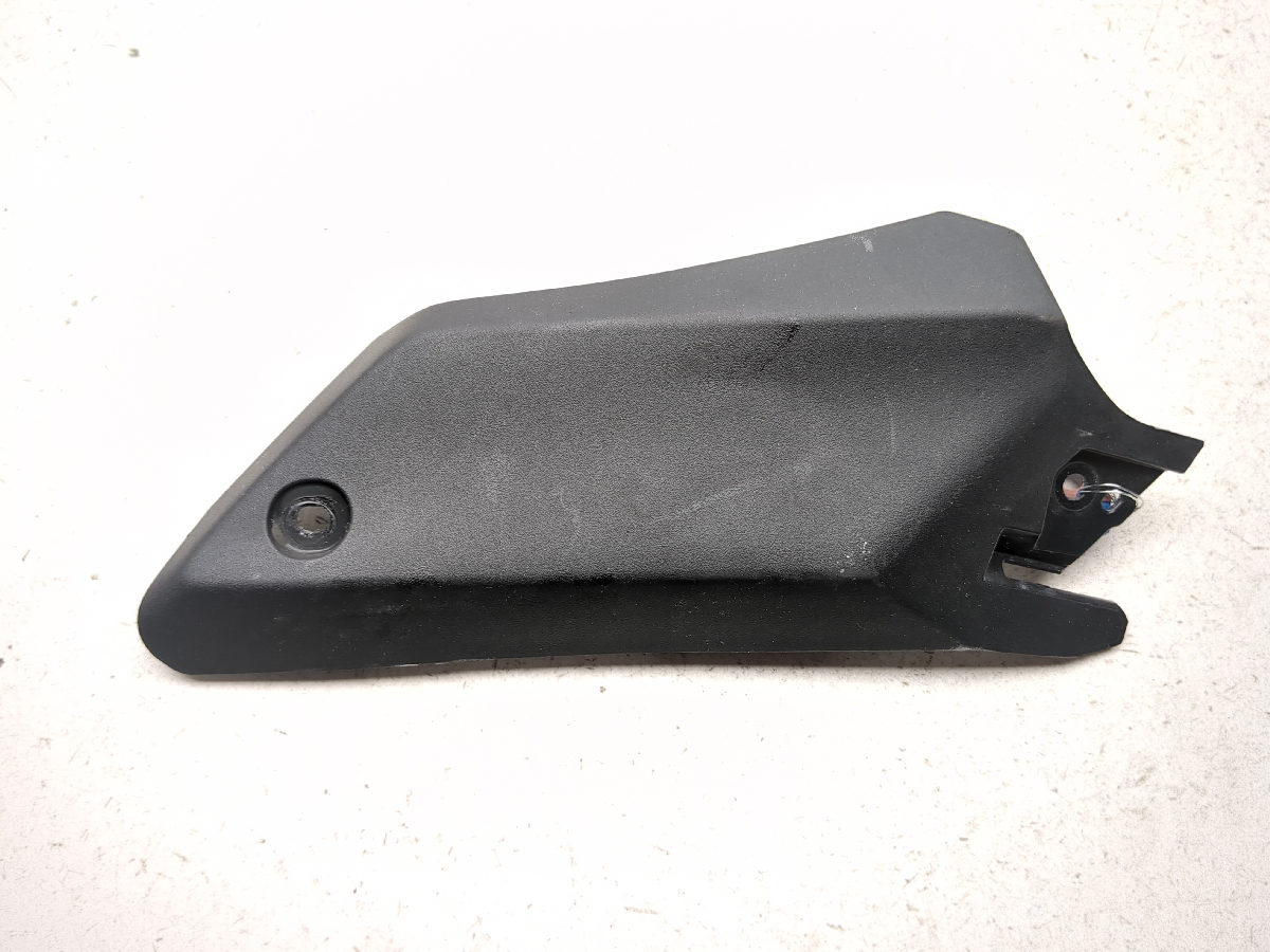 22-25 Yamaha YZF-R7 YZF R7 Right Side Cover Cowling Panel BEB-28229-00 TRSH PL