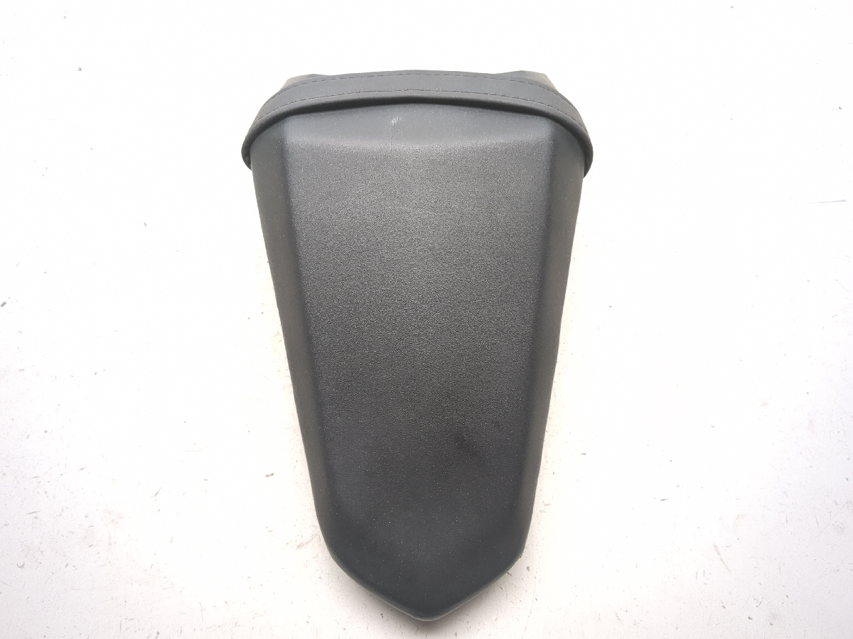22-25 Yamaha YZF-R7 YZF R7 Rear Passenger Seat 01071027