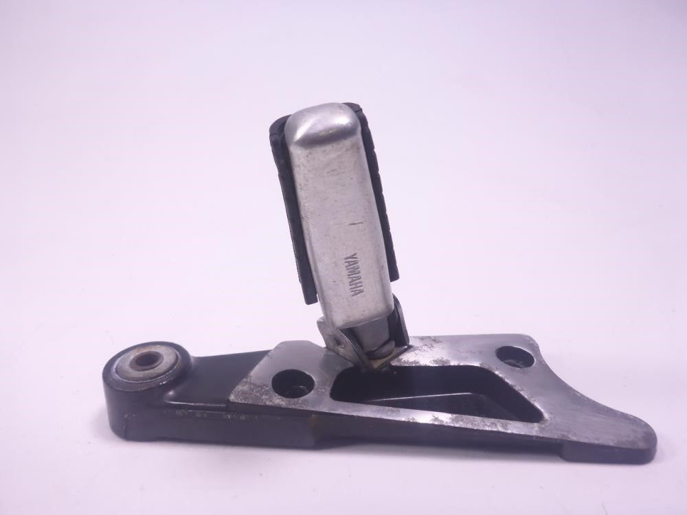 07 Yamaha VMAX Rear Right Passenger Foot Peg DAMAGED