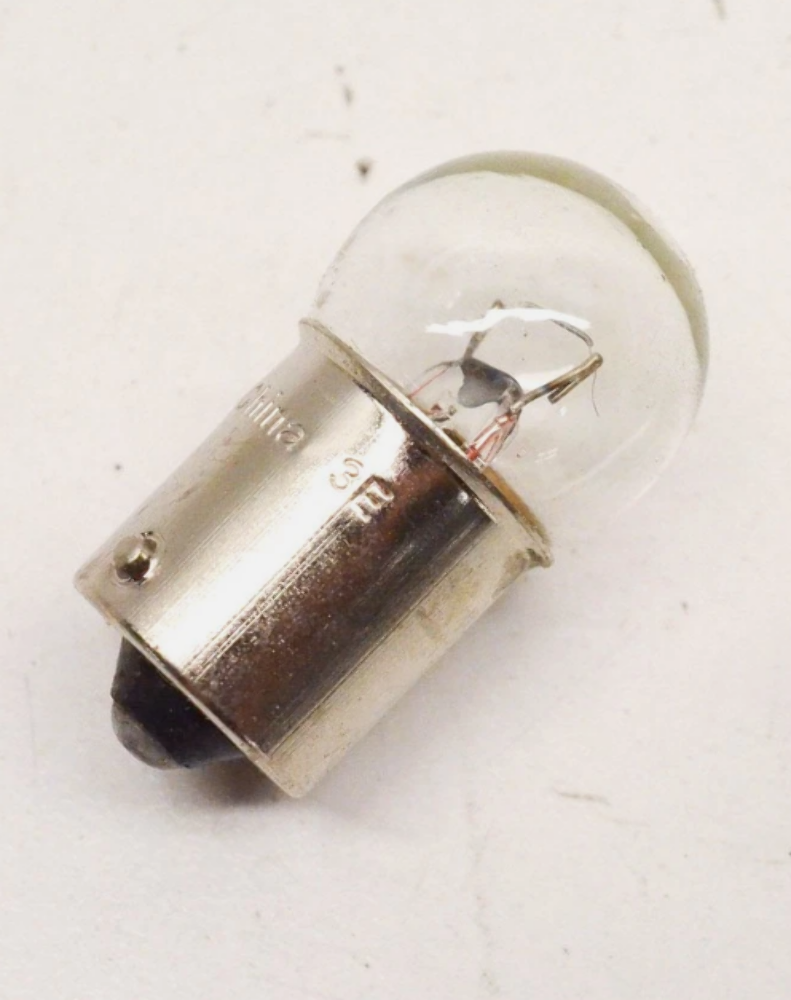 NOS YAMAHA Bulb (12V-7.5W) YFB250 YFM200 YFM250 YFM600 3GD-84714-00-XX