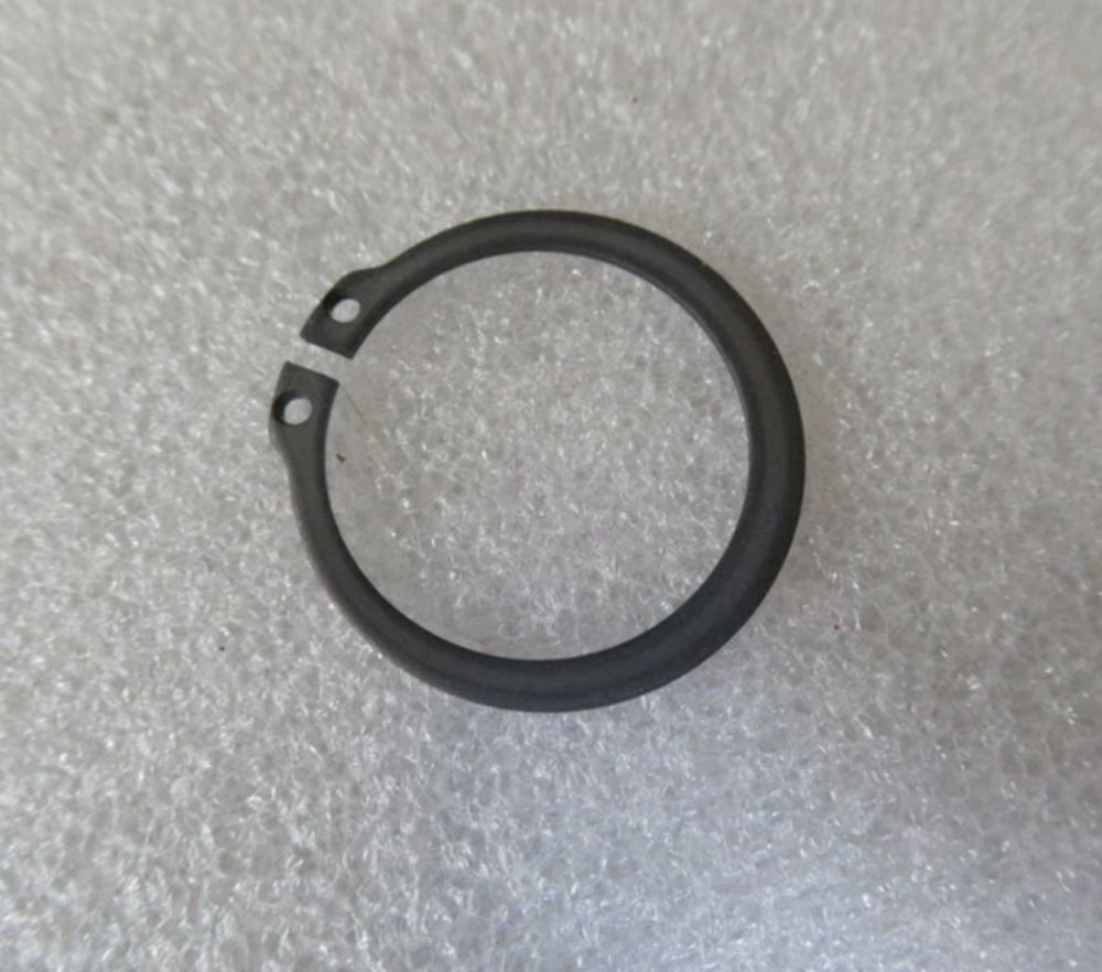 NOS Yamaha YT125 YT175 S Type Circlip 93410-22039 NEW OEM QTY 2