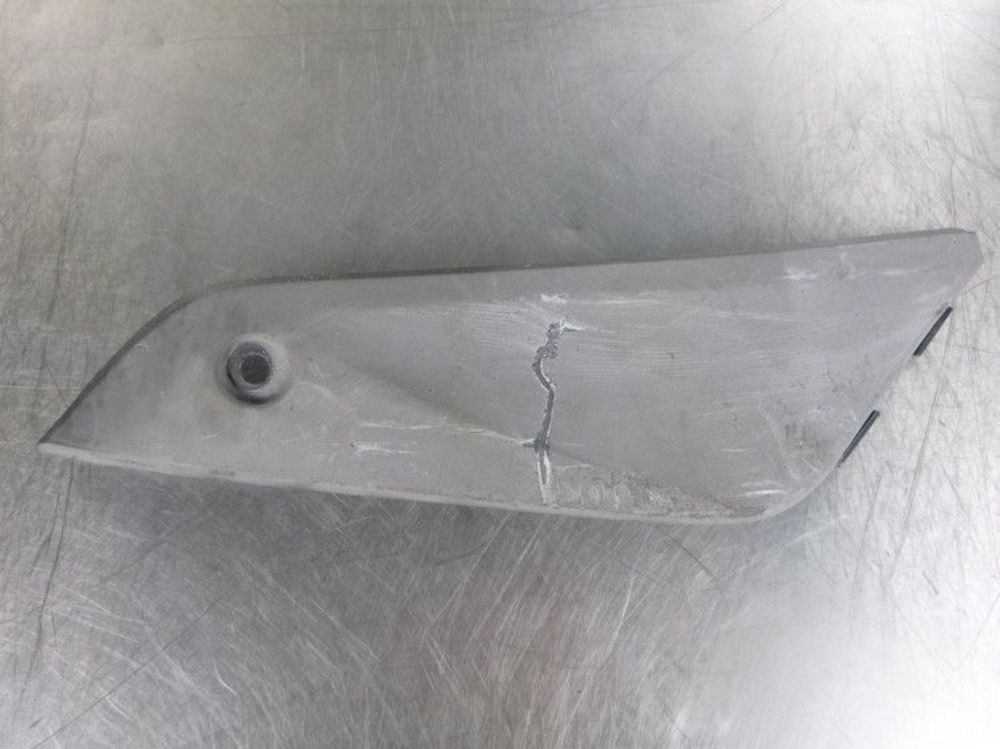 04 05 Honda CBR 1000RR Right Side Sub Frame Fairing Cover TRSH DV