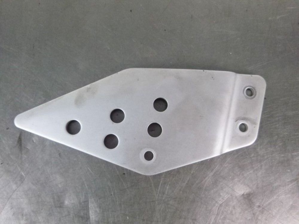 07 08 Kawasaki Z1000 Right Heel Guard