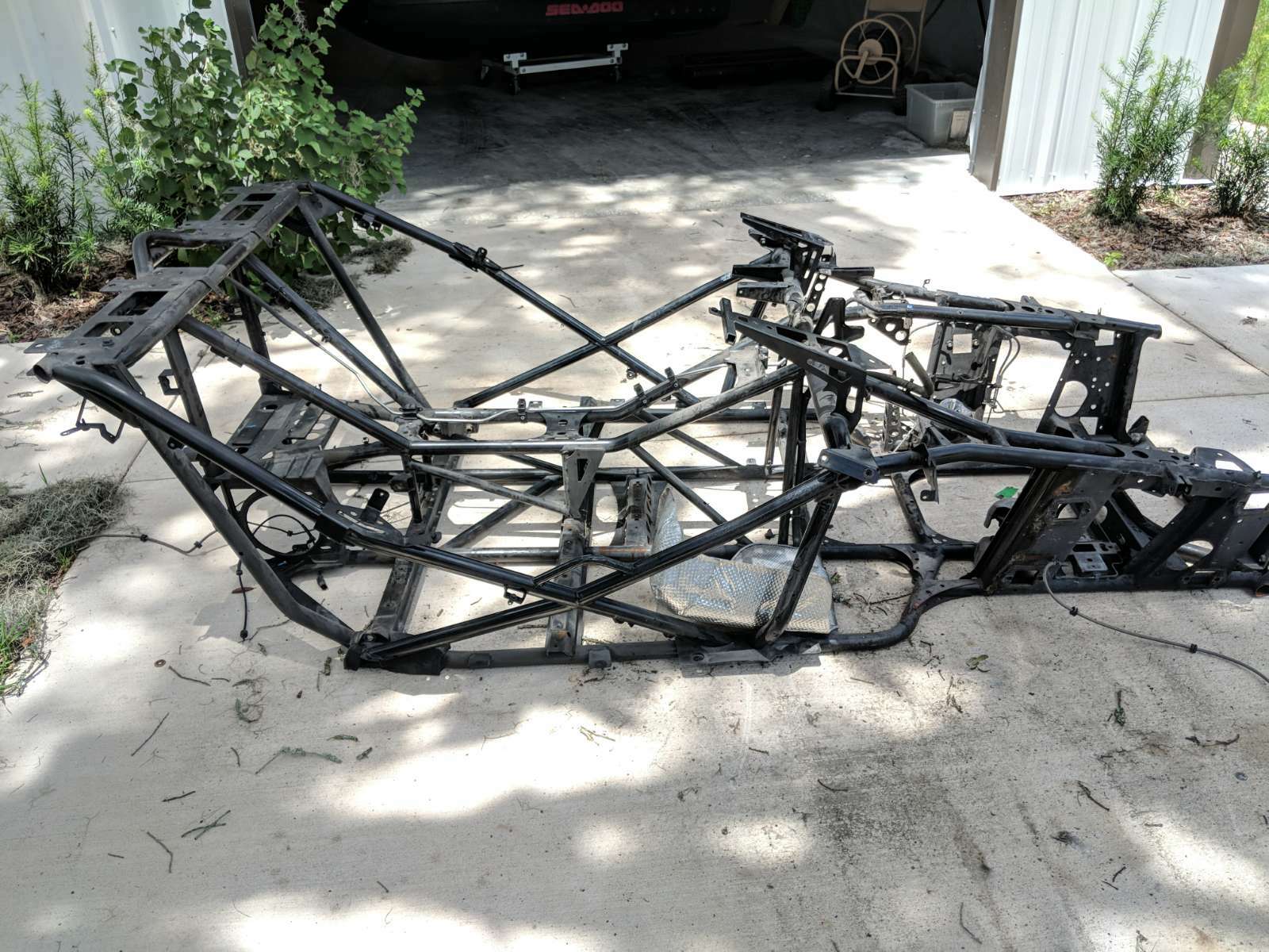 ブラックレディー 21 Polaris Slingshot SL Main Frame Chassis STRAIGHT SLVG - Sun