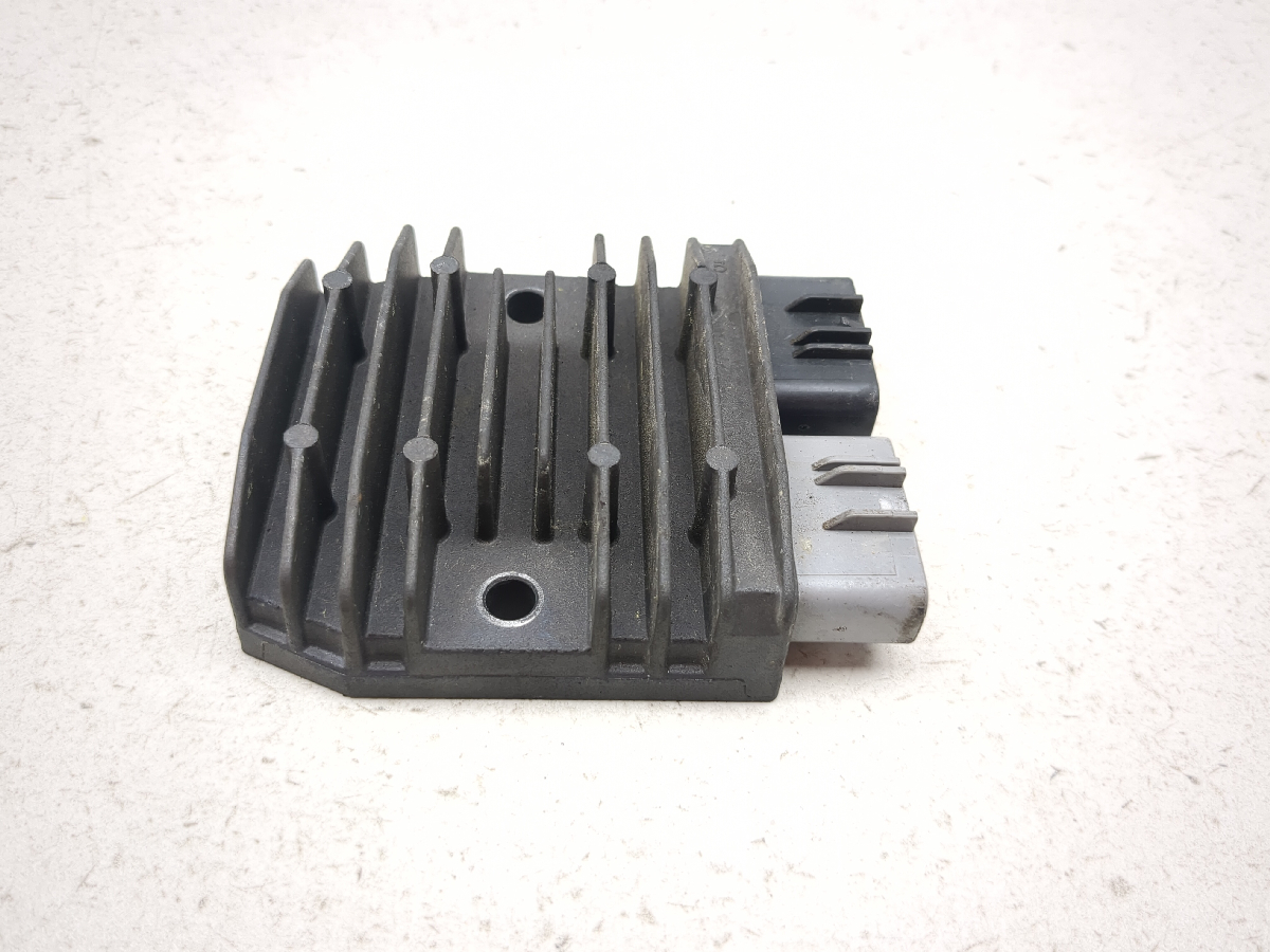 08-17 Yamaha Raider XV1900 CU Voltage Regulator Rectifier FH012AA