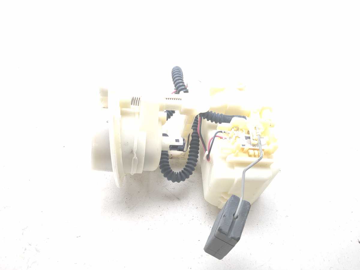01-05 Honda Goldwing 1800 GL1800 Petrol Gas Fuel Pump Assembly