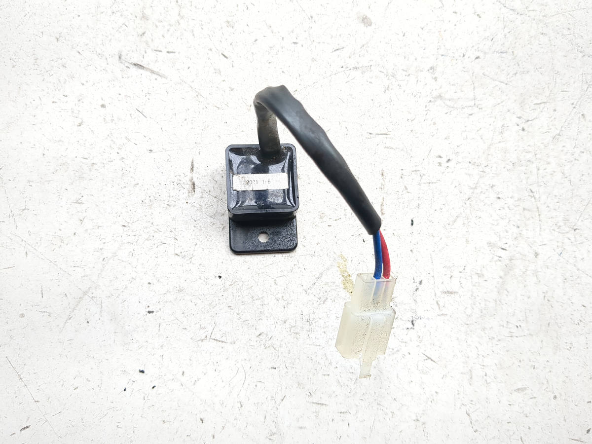 06-16 Kawasaki Vulcan 900 VN900C Turn Signal Flasher Relay TRSH PL