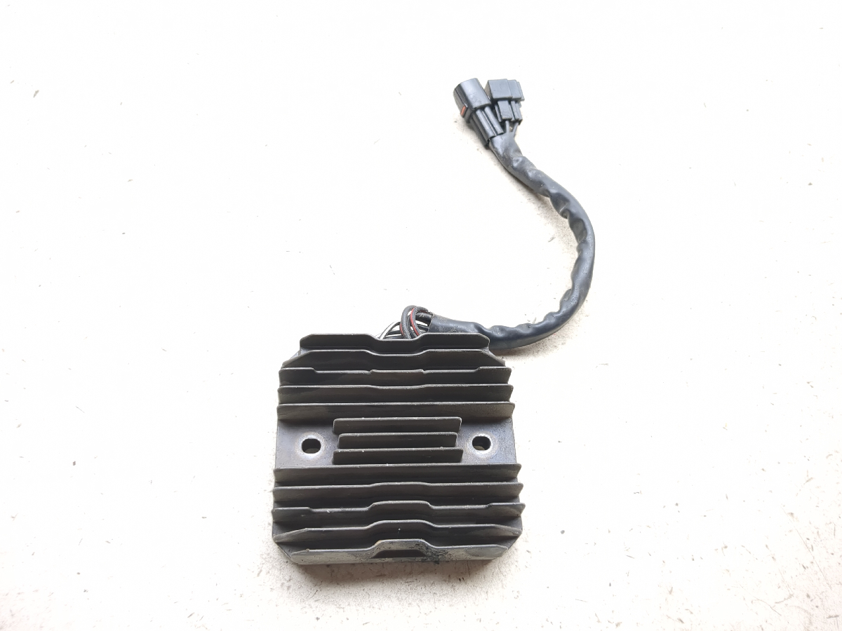 08-18 Suzuki Hayabusa GSX1300R Voltage Regulator Rectifier