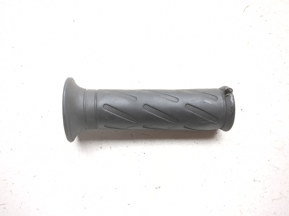 07-09 Suzuki GSF1250S Bandit Handlebar Grip