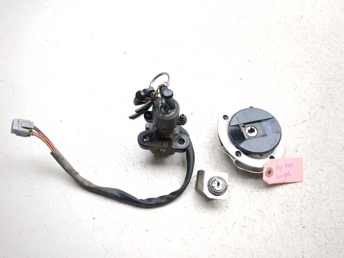 08-10 Suzuki GSXR 600 750 Lock Set Ignition Switch Cap And Key