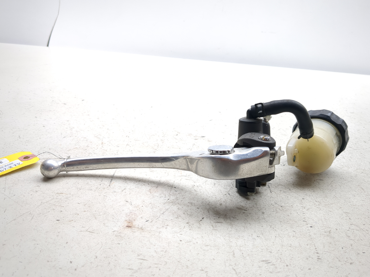08-10 Suzuki GSXR 600 750 Right Front Brake Master Cylinder