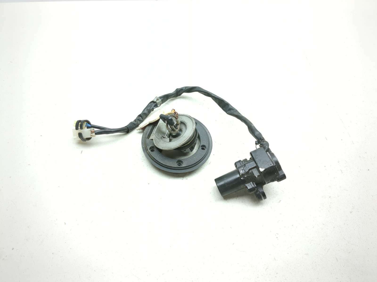 22-24 Yamaha YZF-R7 YZF R7 Lock Set Ignition Switch Cap And Key 22-24 Yamaha YZF-R7 YZF R7 Lock Set Ignition Switch Cap And Key