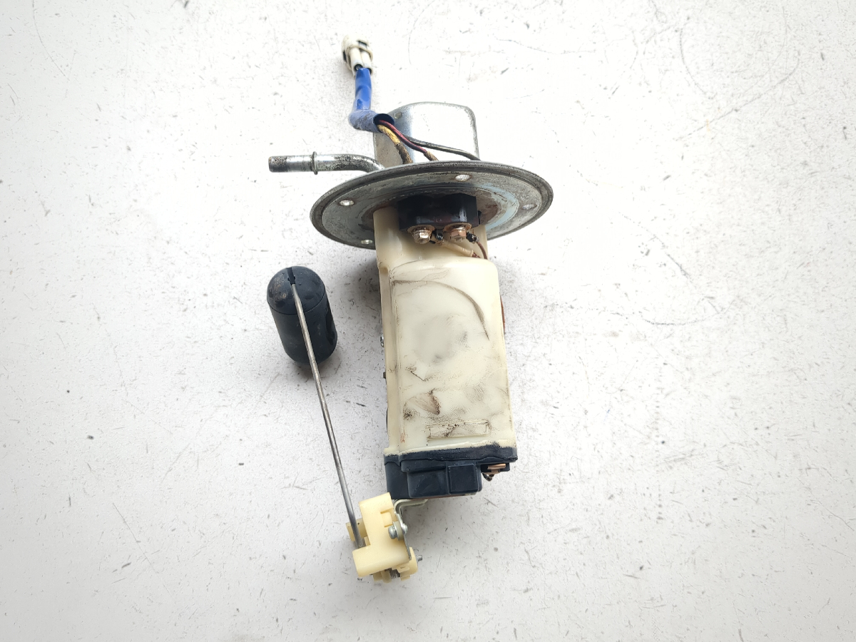06 07 Suzuki GSXR 600 Petrol Gas Fuel Pump Assembly 15100-01H00