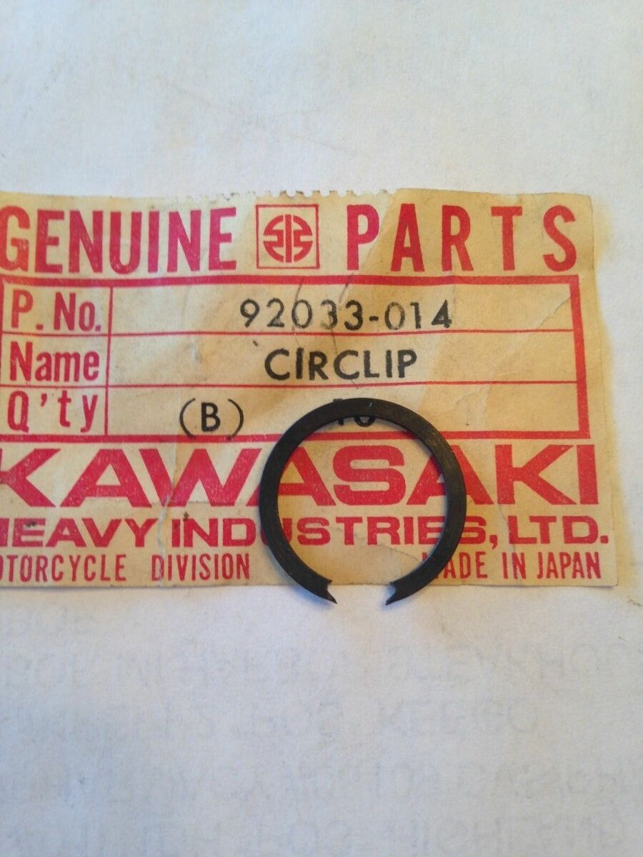NOS Kawasaki G3SS GSTR G4TR G5 MC1 KD KE KH KM Tranny Circlip Clip OEM 92033-014