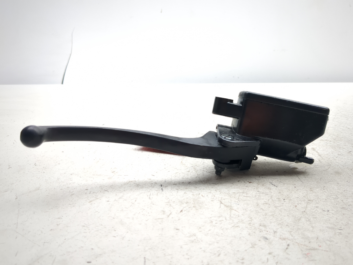 00 Honda Shadow Sabre VT1100 Right Front Brake Master Cylinder