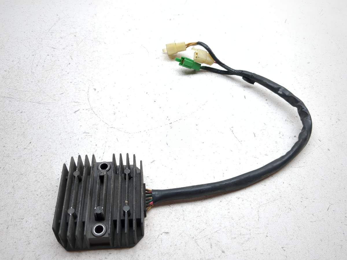 97-05 Honda Shadow Spirit VT1100C Voltage Regulator Rectifier SH541G-11