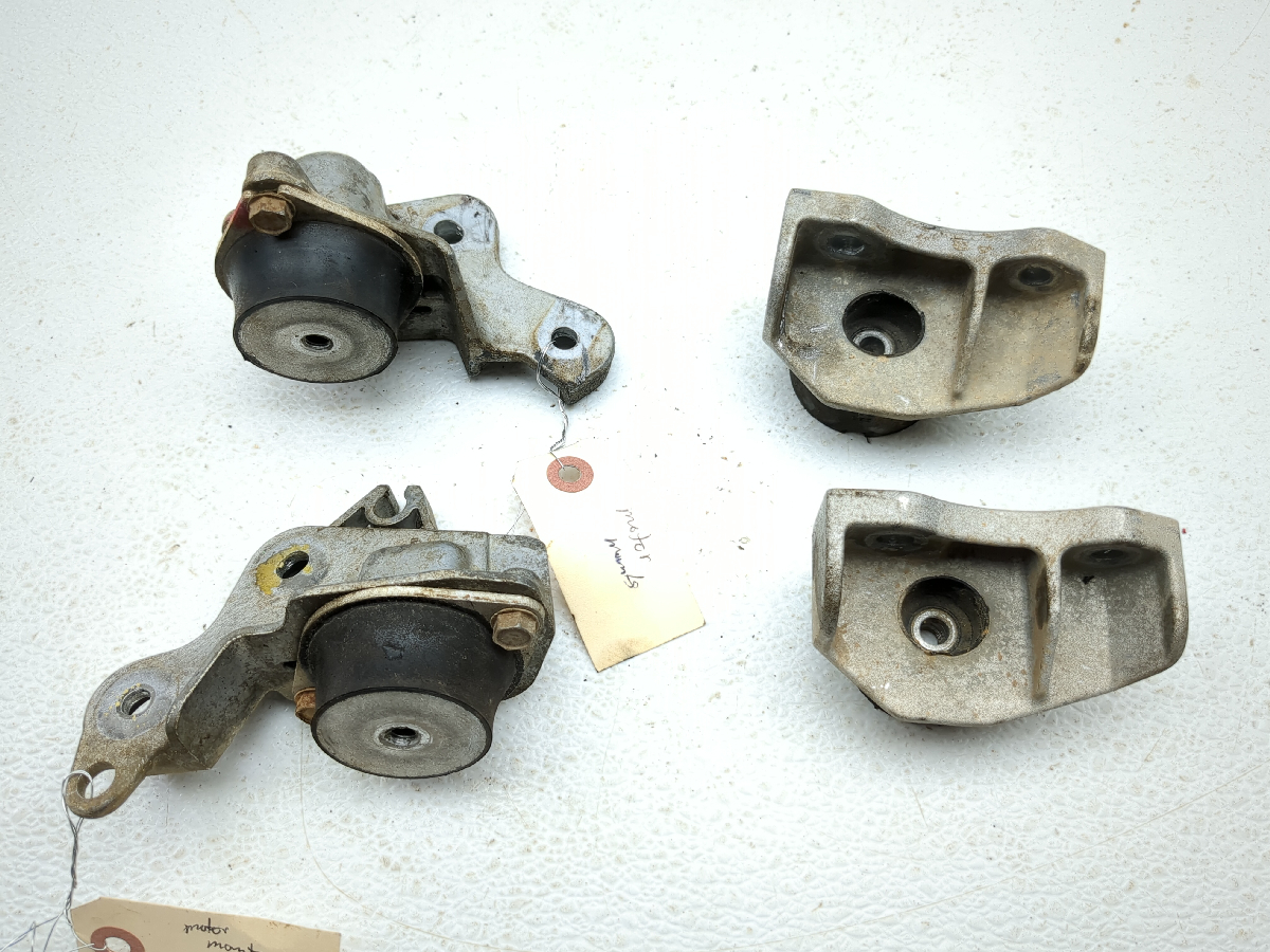 23-25 Can Am Outlander 500 Engine Motor Mount Bracket