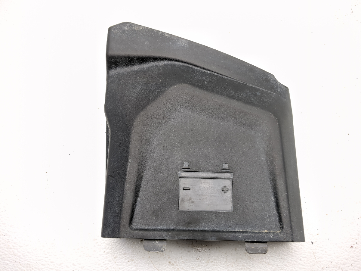 23-25 Can Am Outlander 500 Battery Cover Panel 710008267 TRSH PL