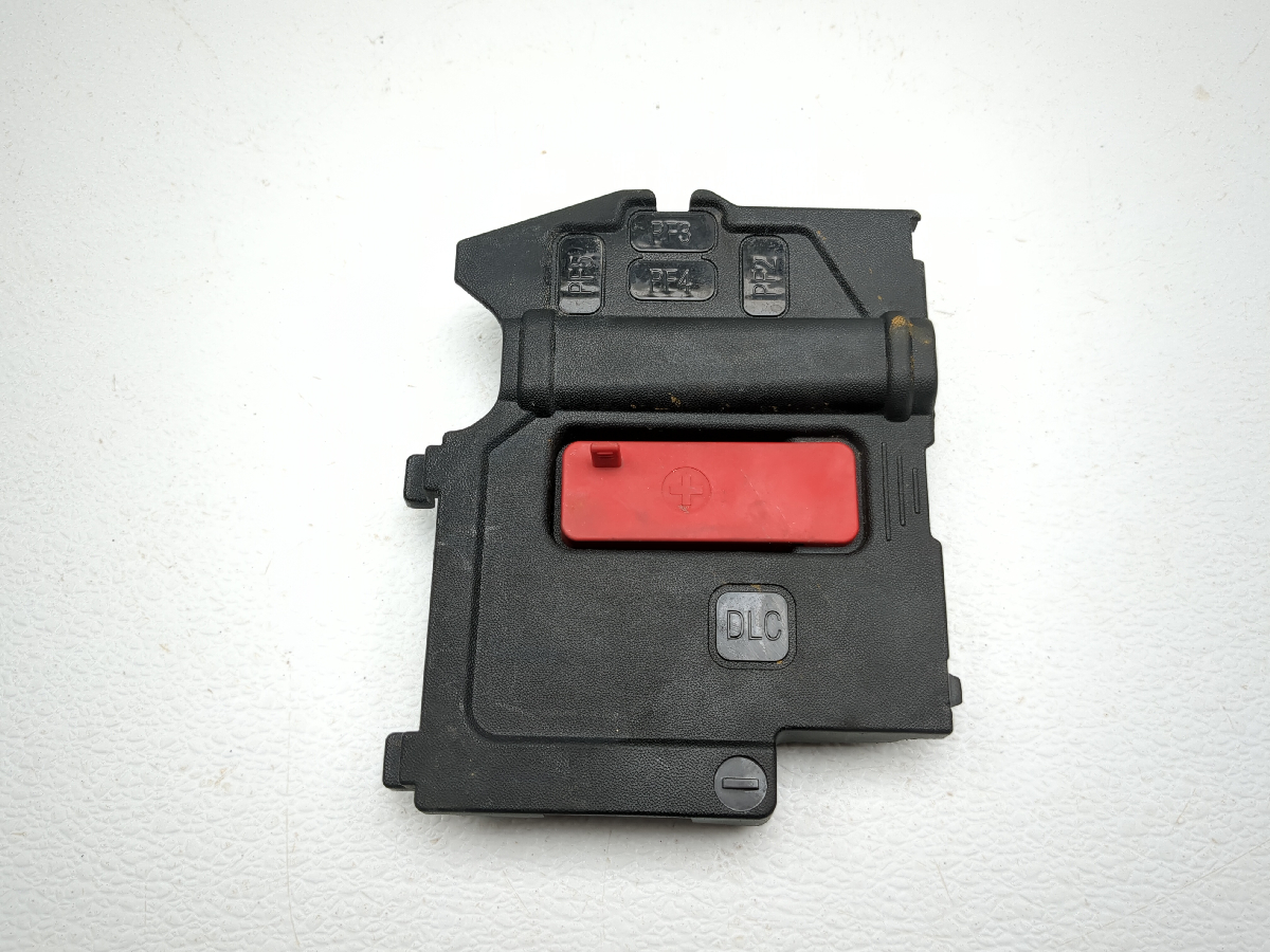 23-25 Can Am Outlander 500 Fuse Block Cover Panel 710007295