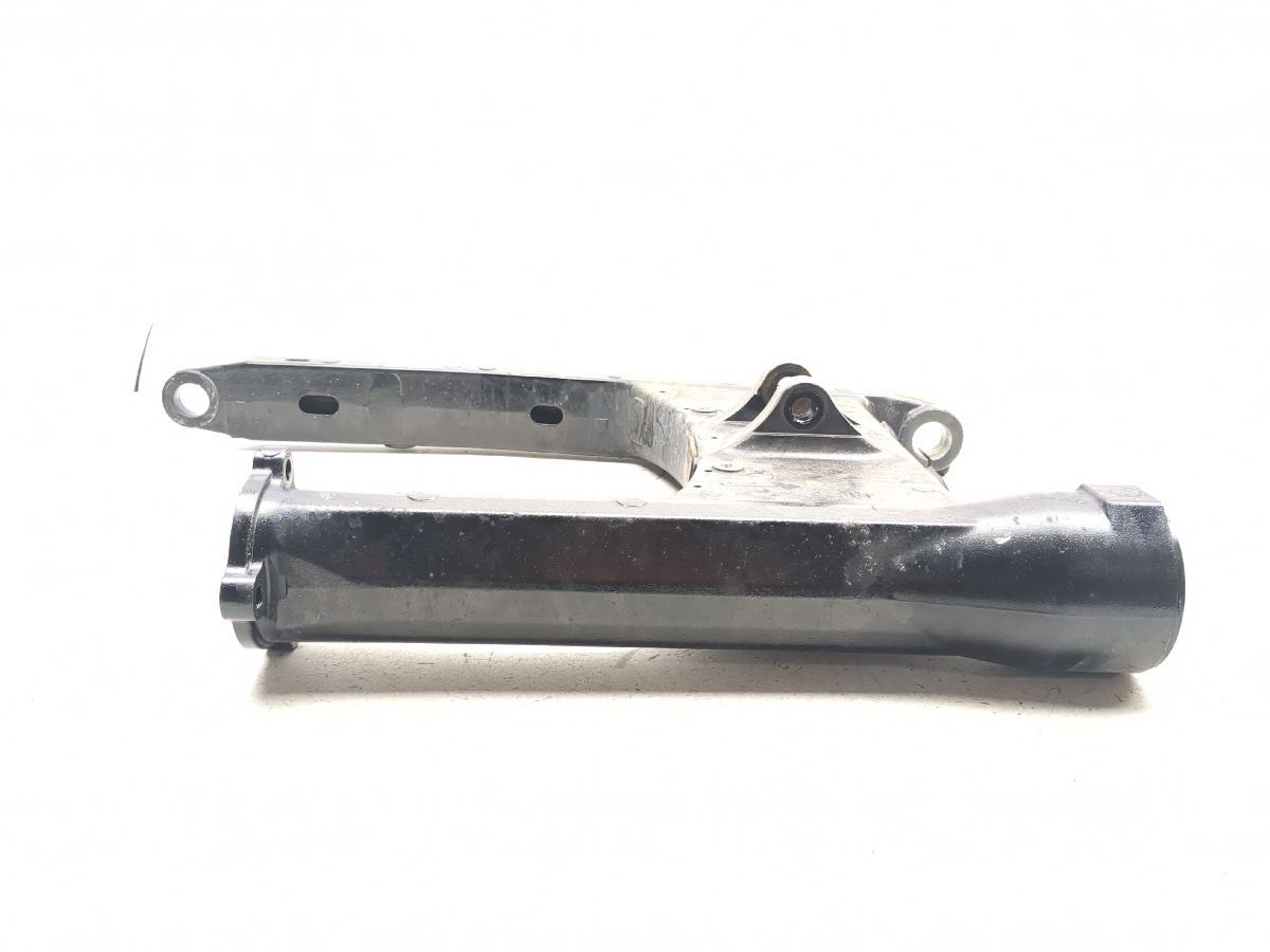 06-24 Suzuki VZR1800 M109R Boulevard BOSS Rear Wheel Swing Arm Frame