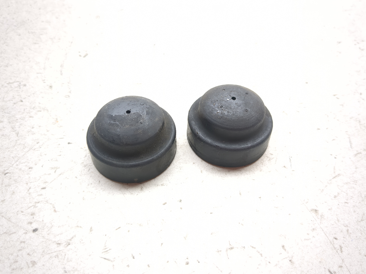 10-14 Victory Cross Roads Petrol Fuel Tank Isolator Damper Covers Set Pair