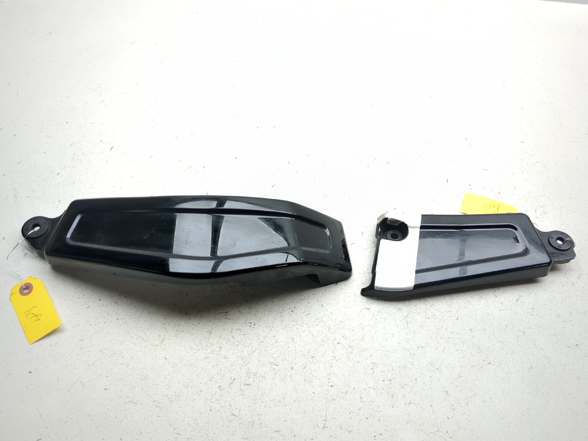 06-24 Suzuki VZR1800 M109R Boulevard BOSS Rear Trim Covers 47241-18G0 47141-48G1