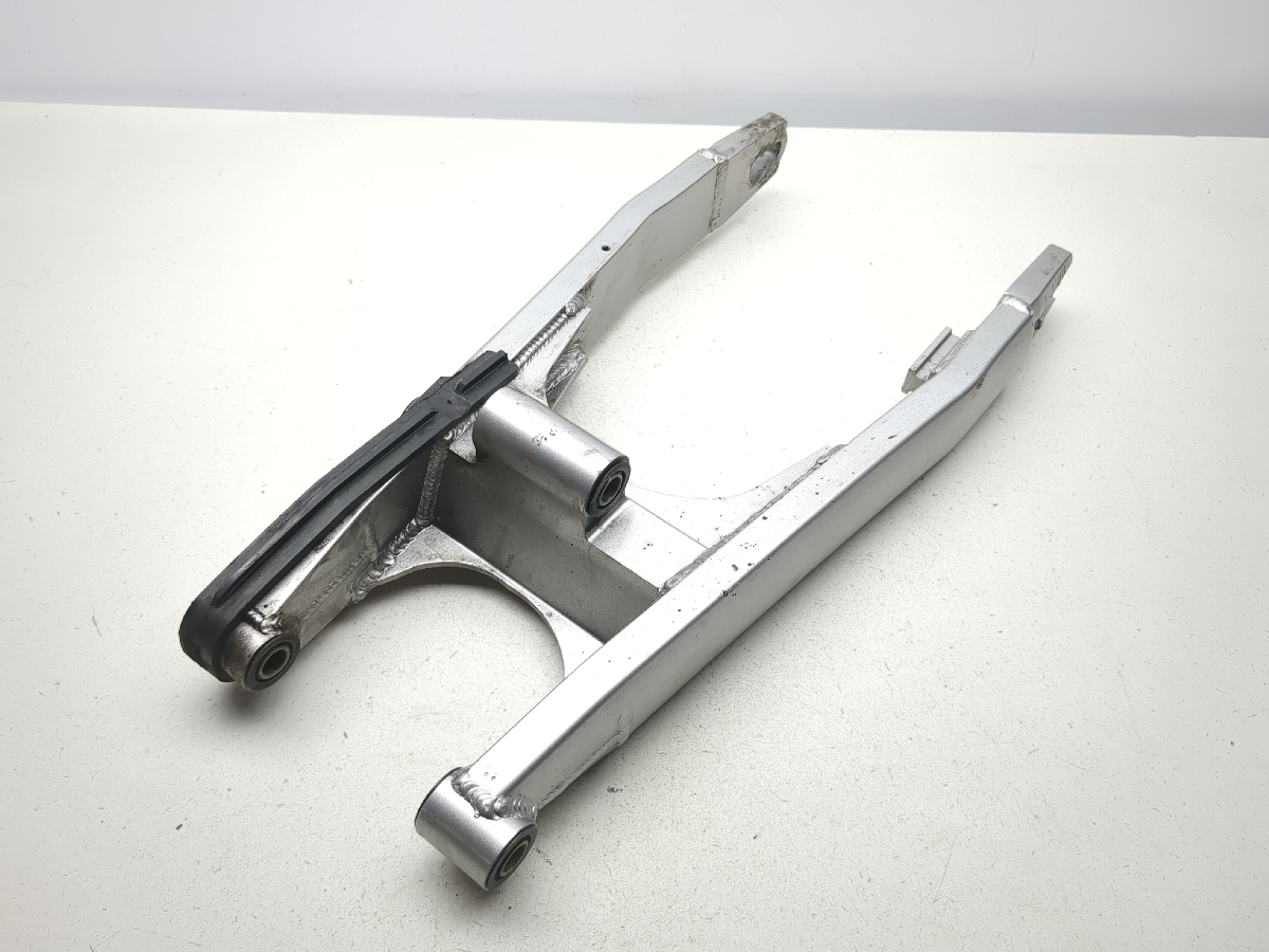 08-18 Kawasaki KLR 650 Rear Wheel Swing Arm Frame