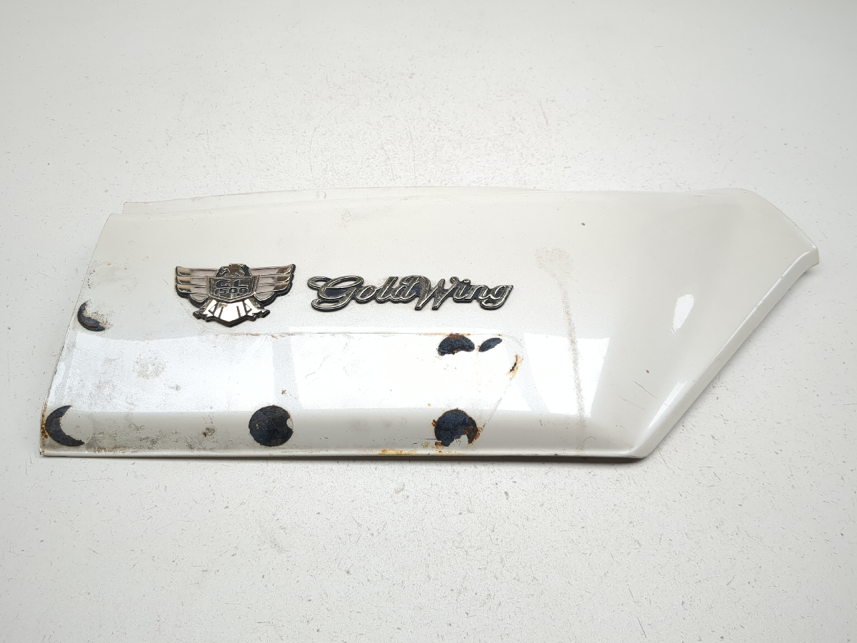 88-00 Honda GL1500 SE Goldwing Right Side Lower Seat Cover Panel 83600-MN5-0100