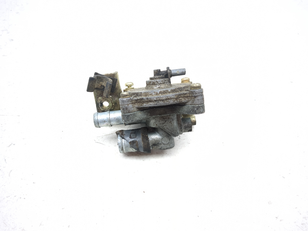 88-00 Honda GL1500 SE Goldwing Gas Fuel Petrol Tank Petcock