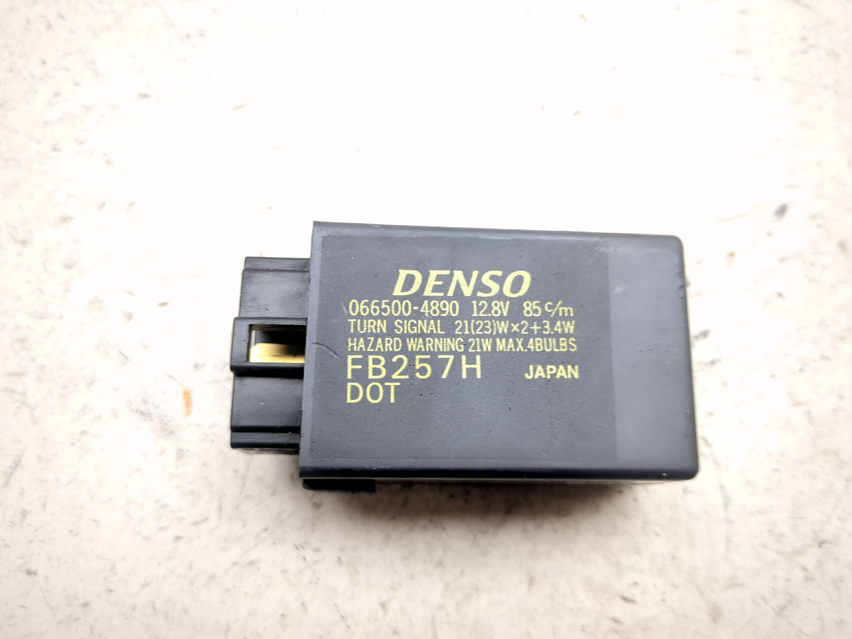 11-25 Kawasaki VN1700 Vulcan Vaquero DENSO Relay 066500-4890