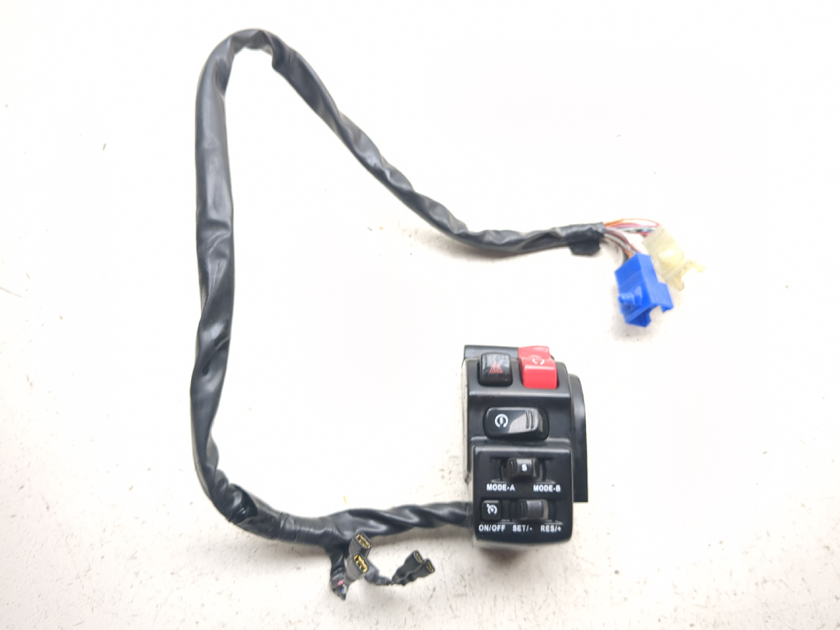 11-25 Kawasaki VN1700 Vulcan Vaquero Right Control Start Stop Switch