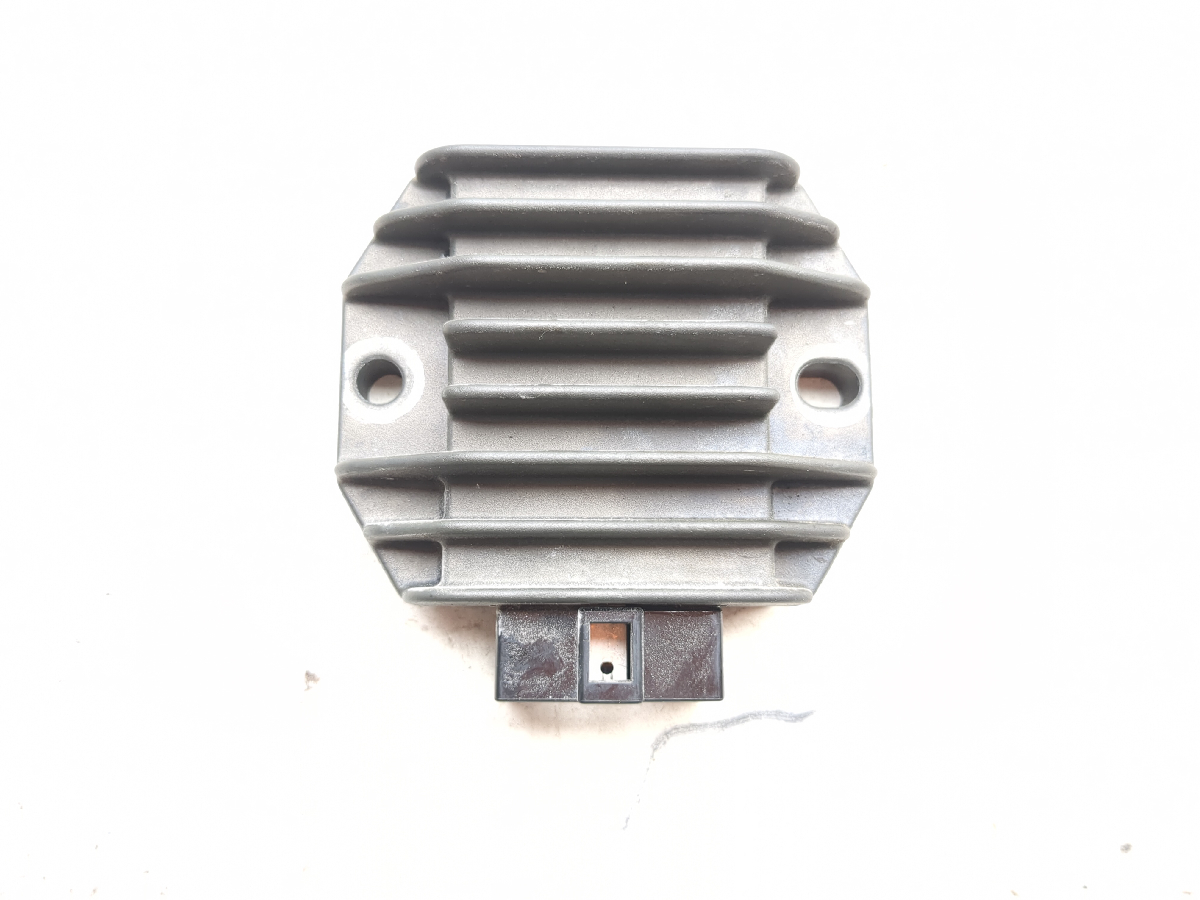 96-24 Suzuki DR650S Voltage Regulator Rectifier SH6400-12
