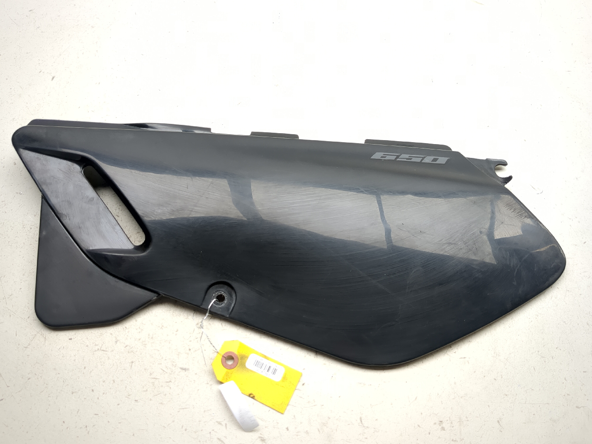 96-24 Suzuki DR650S Left Side Lower Seat Frame Cover Panel Fairing  47211-32E00